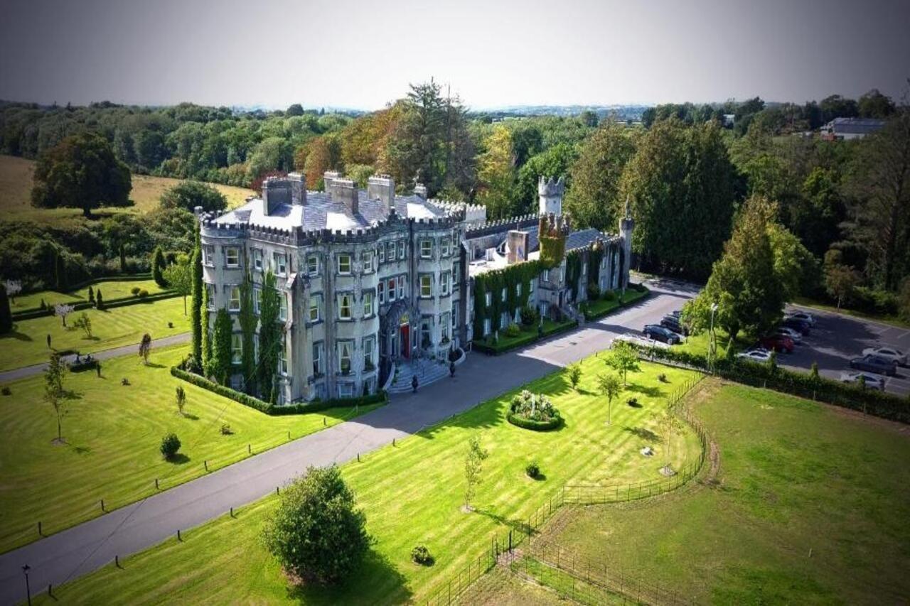 Ballyseede Castle Тралий Екстериор снимка
