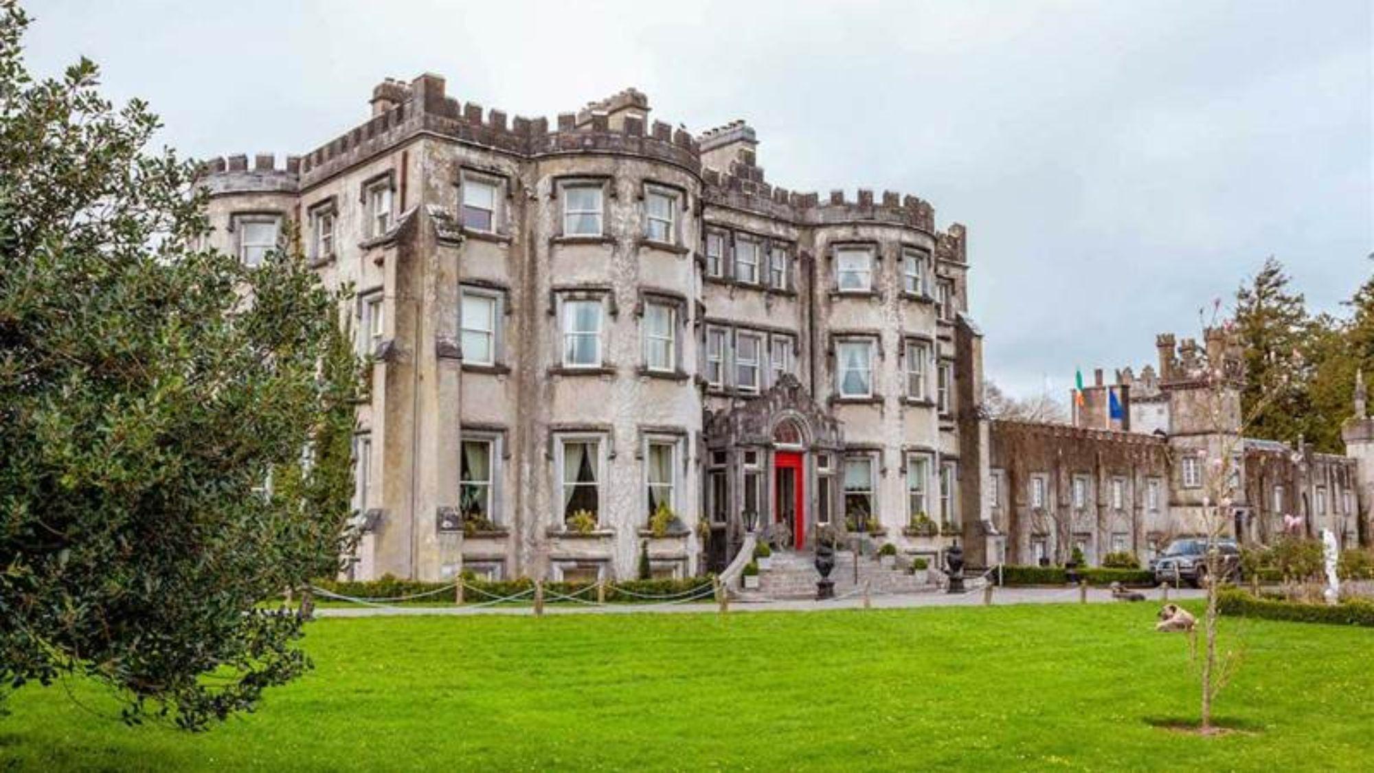 Ballyseede Castle Тралий Екстериор снимка
