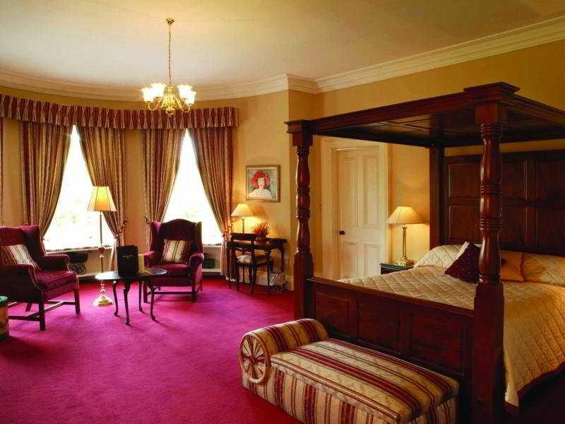 Ballyseede Castle Тралий Екстериор снимка